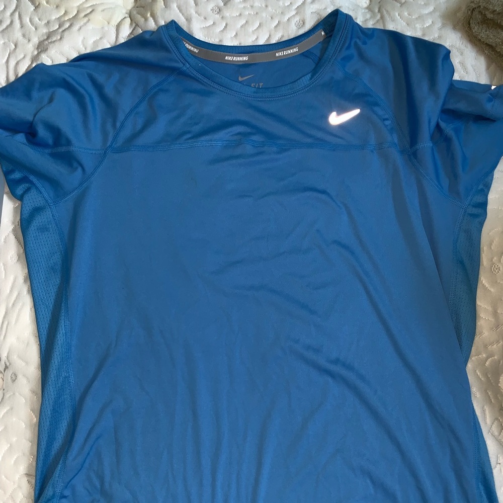 Women’s blue NIKE top